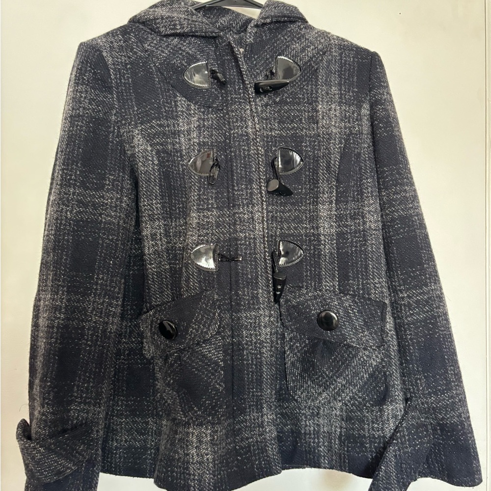CHARLES KLEIN BLACK AND GREY PLAID JACKET COAT WITH POCKETS 55% WOOL SIZE MEDIUM
